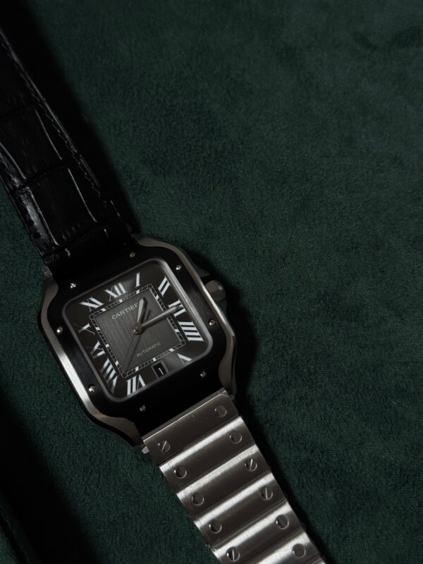 CARTIER SANTOS SUIZO - FONDO NEGRO