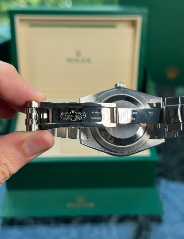 ROLEX DATEJUST 40MM SUIZO - FONDO VERDE