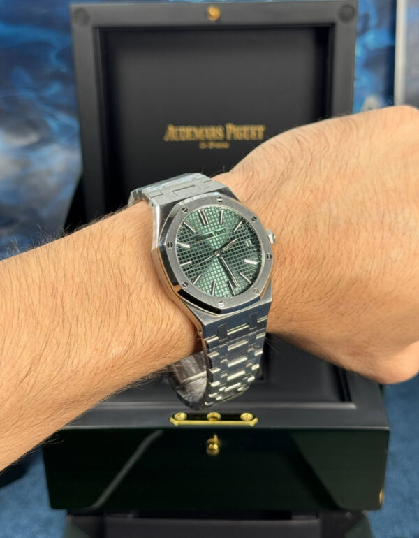AUDEMARS PIGUET ROYAL OAK SUIZO - FONDO VERDE