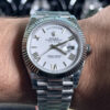 DAY-DATE SUIZO - ACERO FONDO BLANCO