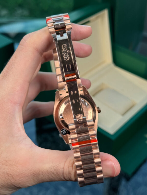 5BD9A191-CD3E-4EF1-BF17-7558E49219AC.jpg ROLEX DAY-DATE SUIZO - CAFÉ