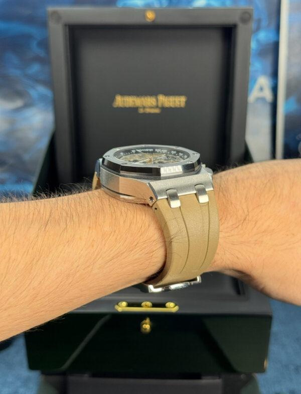 AUDEMARS PIGUET ROYAL OAK OFFSHORE CRONÓGRAFO SUIZO - CAFÉ CLARO