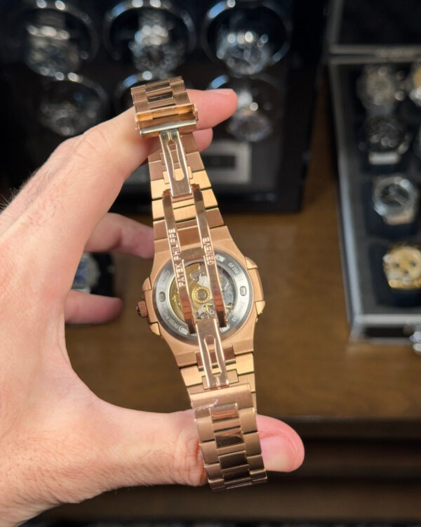 PATEK PHILIPPE NAUTILUS ROSE GOLD - FONDO NEGRO