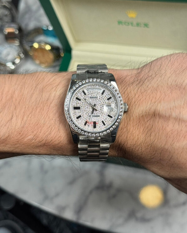ROLEX DAY- DATE DIAMANTES PLATEADO