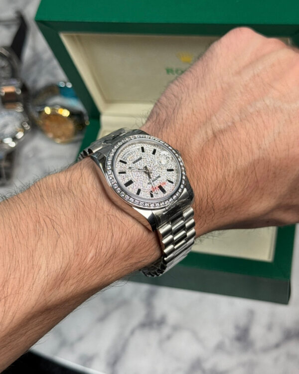 ROLEX DAY- DATE DIAMANTES PLATEADO