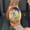 AUDEMARS PIGUET ROYAL OAK SUIZO - ROSE GOLD FONDO AZUL