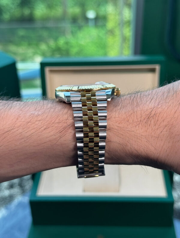 ROLEX DATEJUST 40MM SUIZO