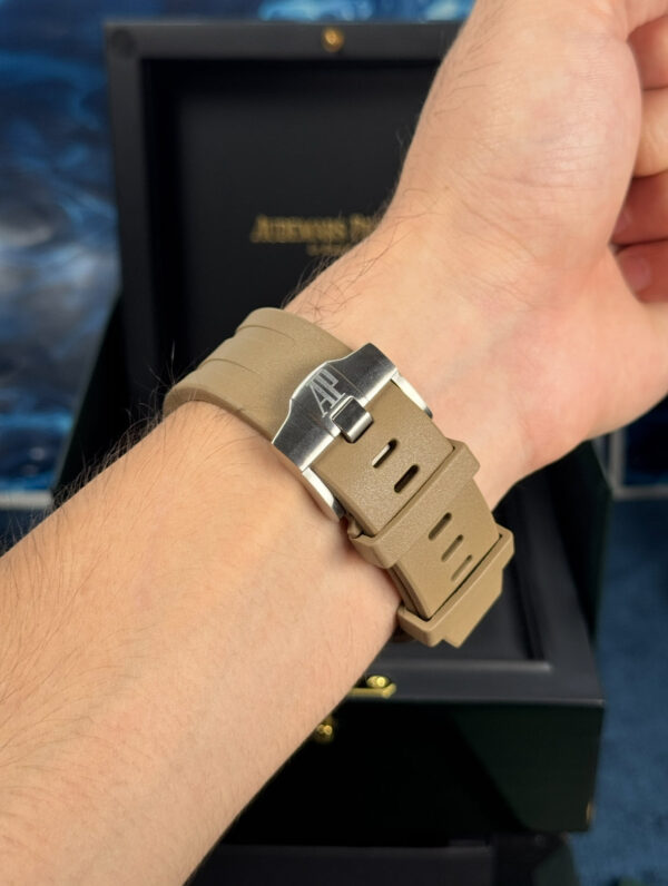 AUDEMARS PIGUET ROYAL OAK OFFSHORE CRONÓGRAFO SUIZO - CAFÉ CLARO
