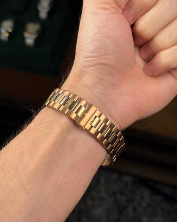 PATEK PHILIPPE NAUTILUS ROSE GOLD - FONDO NEGRO