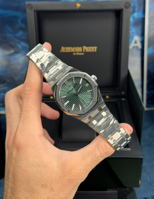AUDEMARS PIGUET ROYAL OAK SUIZO - FONDO VERDE