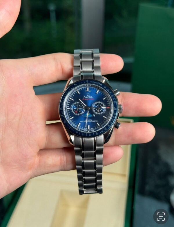 OMEGA SPEEDMASTER MOONPHASE - FONDO AZUL